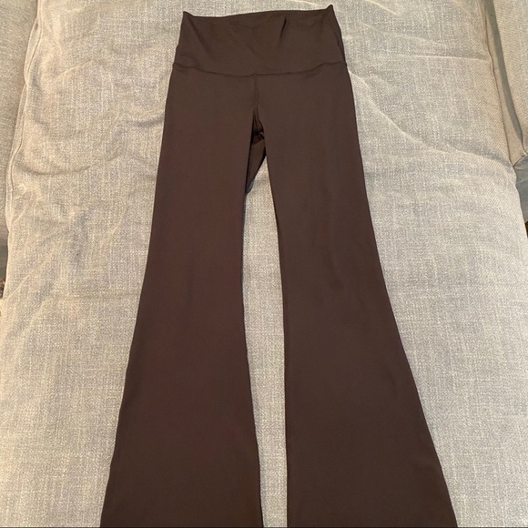 Fabletics Ultra High-Waisted PureLuxe Flare - Picture 2 of 6